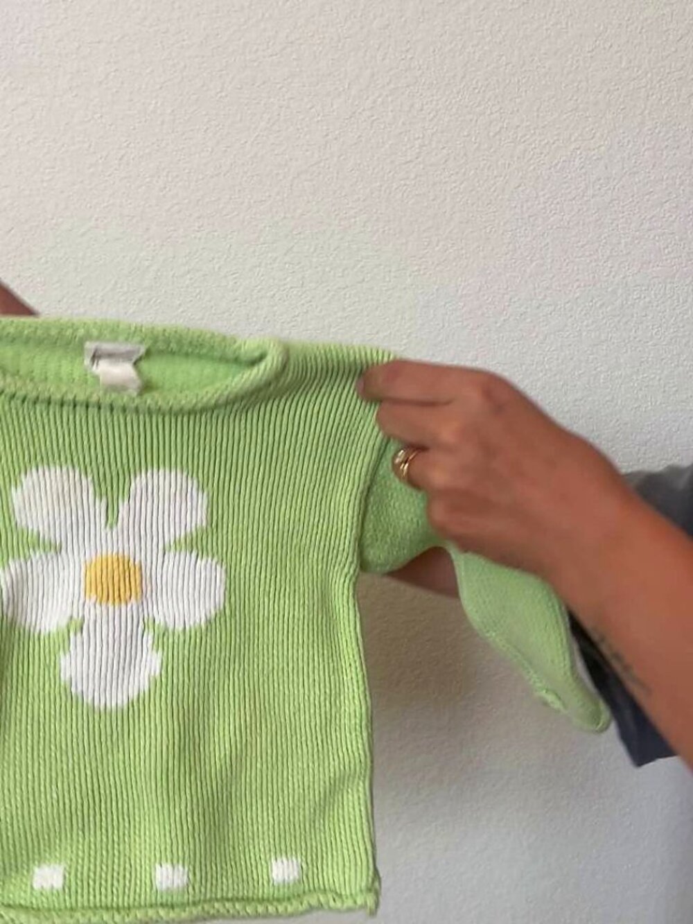 Vintage 1999 Jack Rabbit Creations Baby Sweater Green Daisy Cotton 6-12 Months
